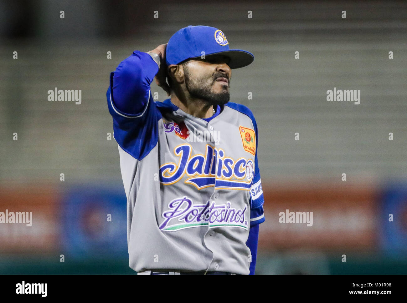 Sergio Romo brocca relevo de charros se llevo el salvamento al sacar tres outs consecutivos en el noveno inning, Charros gana 9 carreras por 1 de naranjeros, duranti el partido de beisbol de segunda Vuelta de la Liga Mexicana del Pacifico.Il Primer partido entre Charros de Jalisco vs Naranjeros de Hermosillo. 15 diciembre 2017. (Foto: Luis Gutierrez /NortePhoto.com) Foto Stock