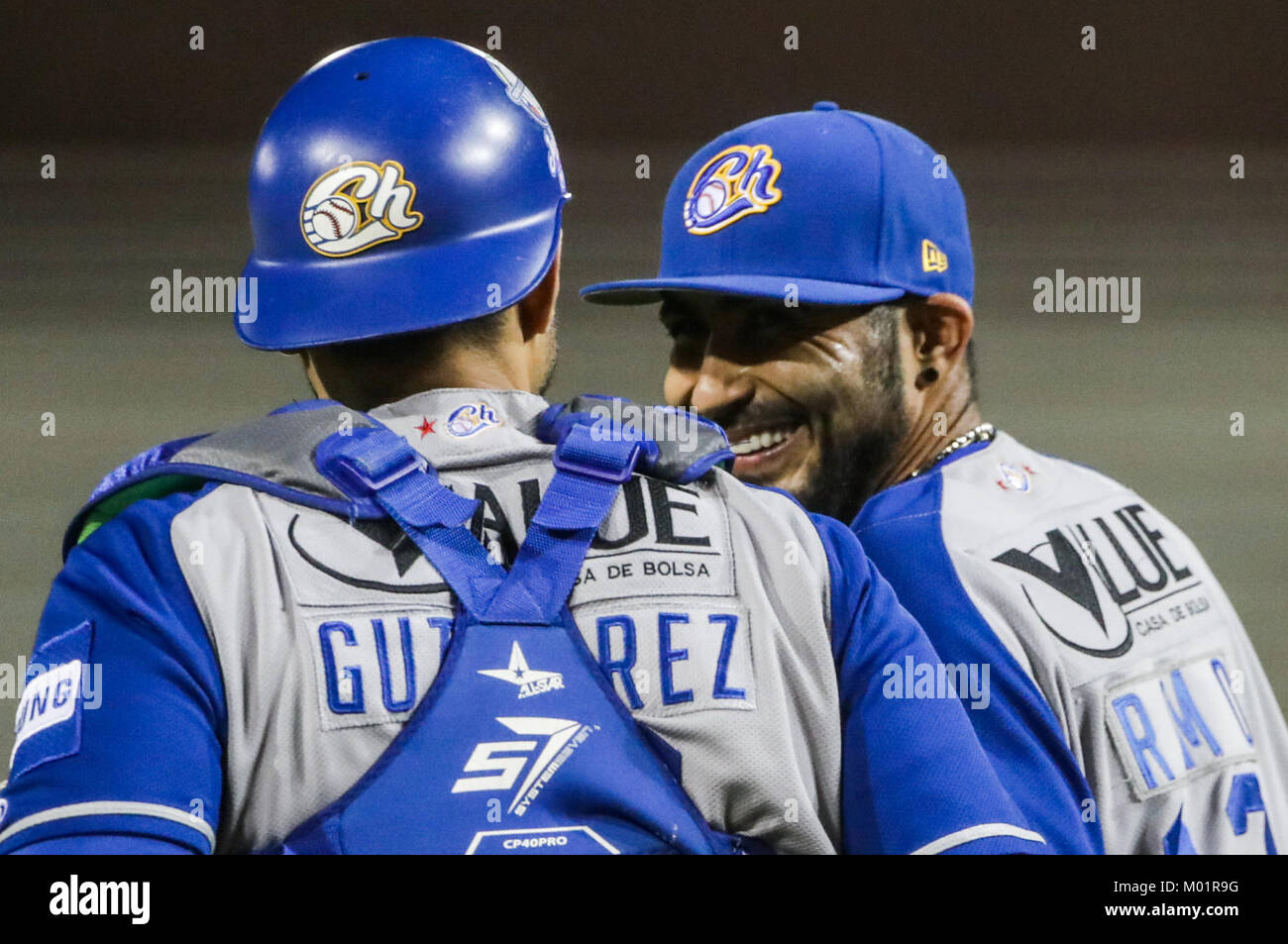 Sergio Romo brocca relevo de charros se llevo el salvamento al sacar tres outs consecutivos en el noveno inning, Charros gana 9 carreras por 1 de naranjeros, duranti el partido de beisbol de segunda Vuelta de la Liga Mexicana del Pacifico.Il Primer partido entre Charros de Jalisco vs Naranjeros de Hermosillo. 15 diciembre 2017. (Foto: Luis Gutierrez /NortePhoto.com) Foto Stock
