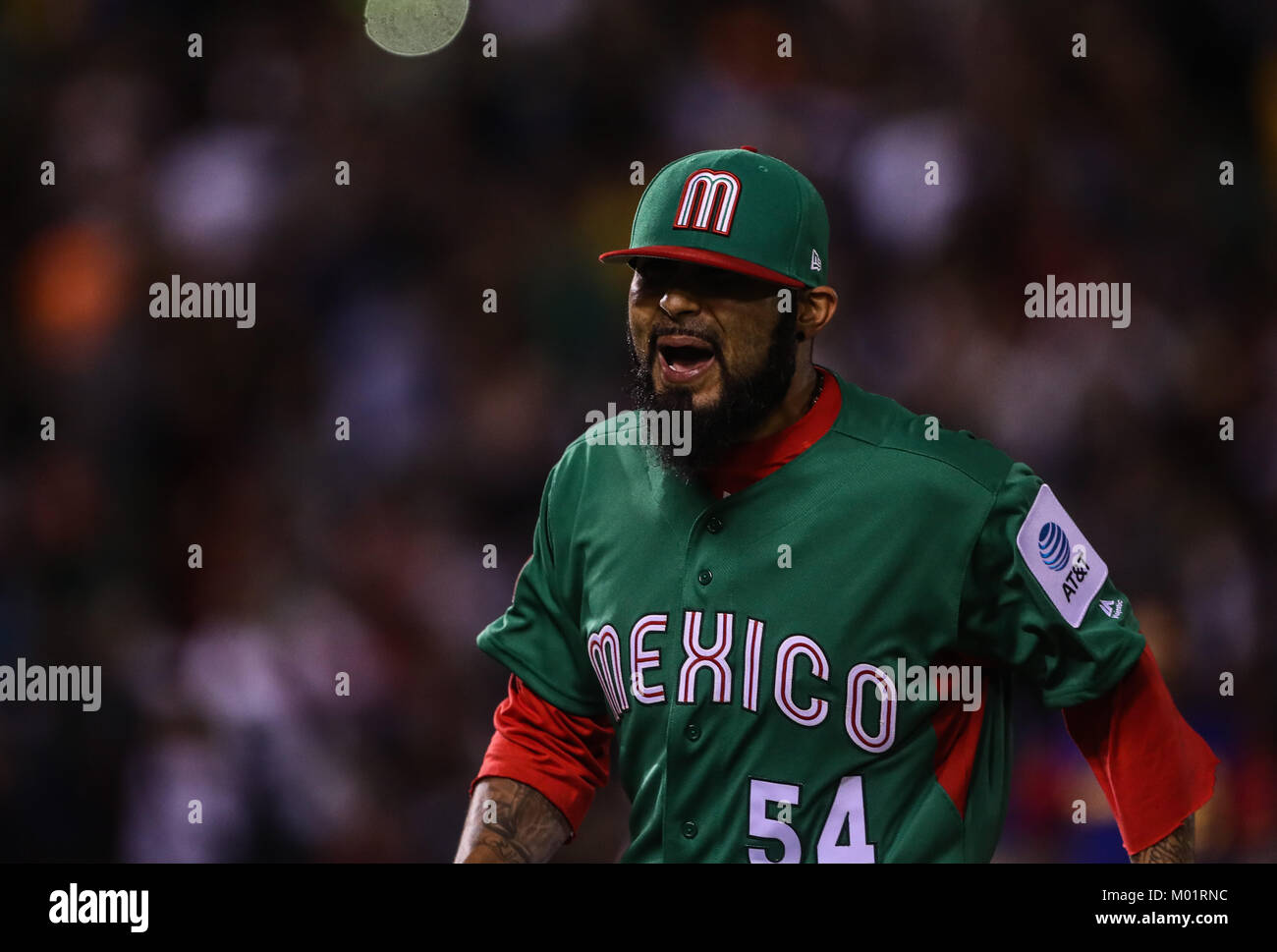 Sergio Romo brocca sollievo per il Messico nell'ottavo inning, durante i Caraibi Serie gioco in Minatitlan, Messico, Mercoledì, 1 febbraio 2017. (Foto: Luis Gutierrez/NortePhoto) Foto Stock