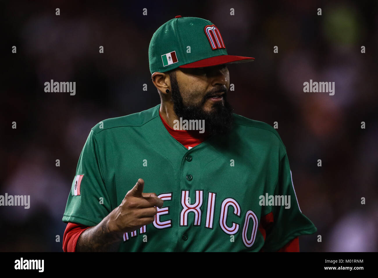 Sergio Romo brocca sollievo per il Messico nell'ottavo inning, durante i Caraibi Serie gioco in Minatitlan, Messico, Mercoledì, 1 febbraio 2017. (Foto: Luis Gutierrez/NortePhoto) Foto Stock