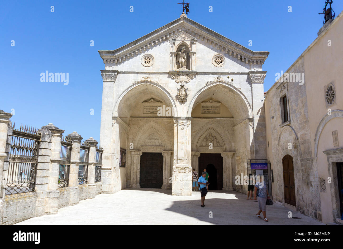 San michele arcangelo monte sant'angelo immagini e fotografie stock ad