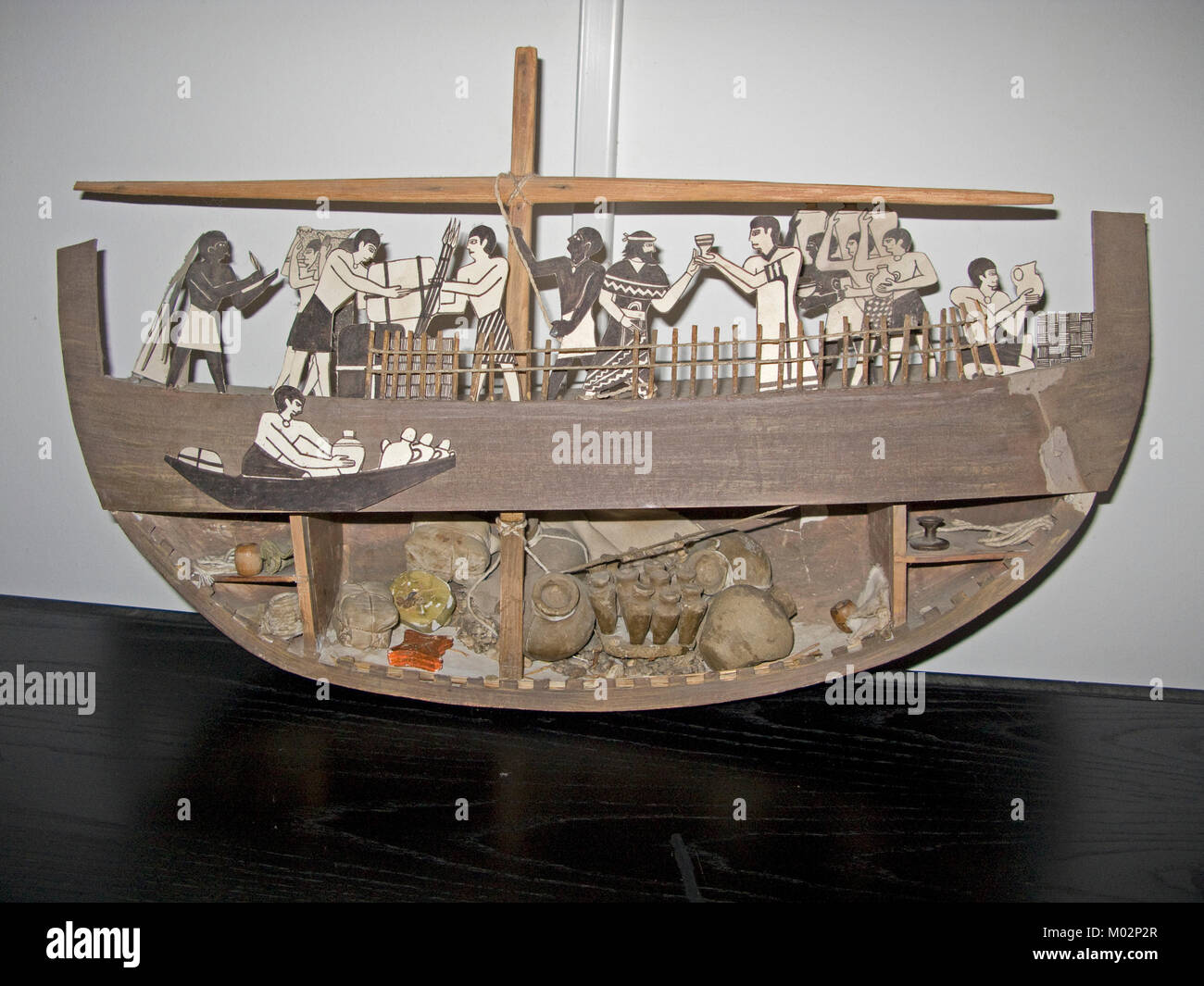 Replica del relitto Uluburun, la più antica nave relitto del mondo, 3300 anni, museo a Bodrum, Aegaen, Turchia, mar Mediterraneo, Europa Foto Stock