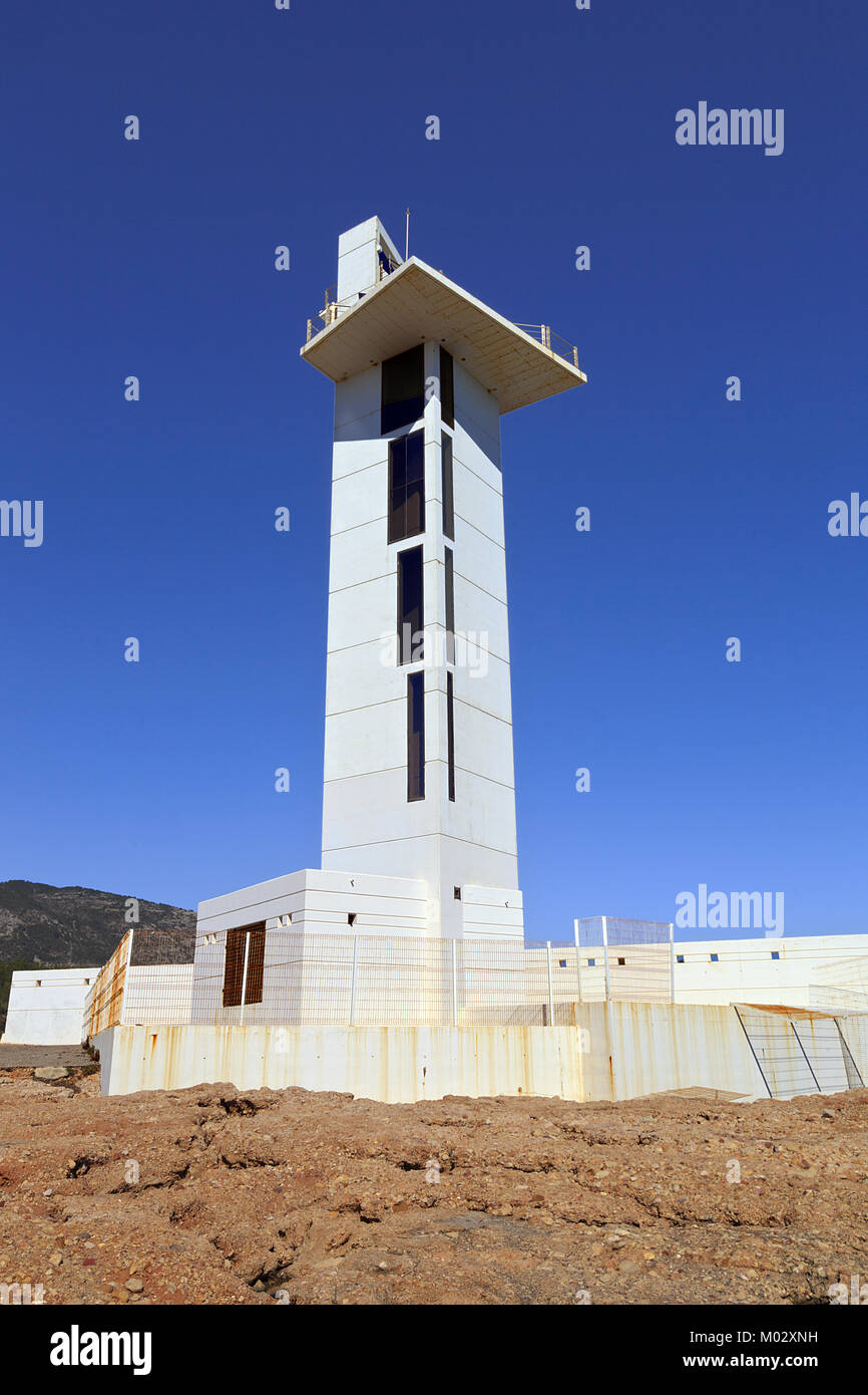 Faro moderno a Alcossebre, Spagna Foto Stock