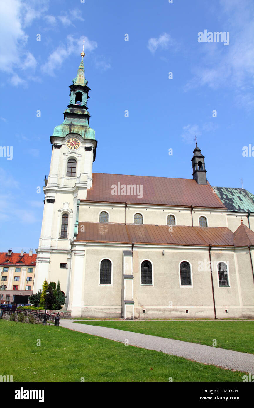 Polonia - vista città di Kalisz. Grande Polonia provincia (Wielkopolska). Chiesa di San Giuseppe. Foto Stock