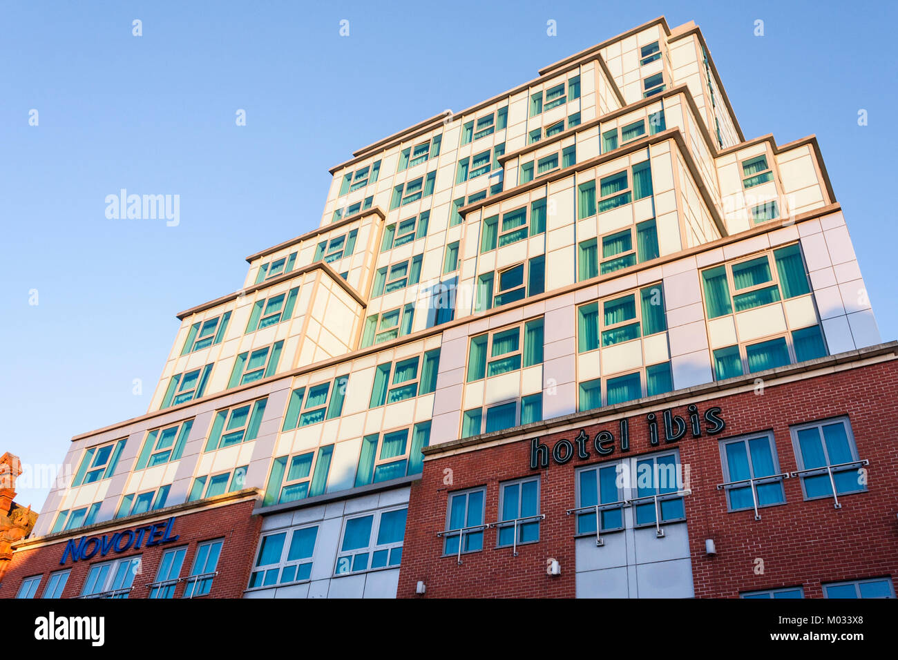 Novotel Ibis hotel si trova nel centro di Reading, Reading, Berkshire, Inghilterra, GB, Regno Unito Foto Stock