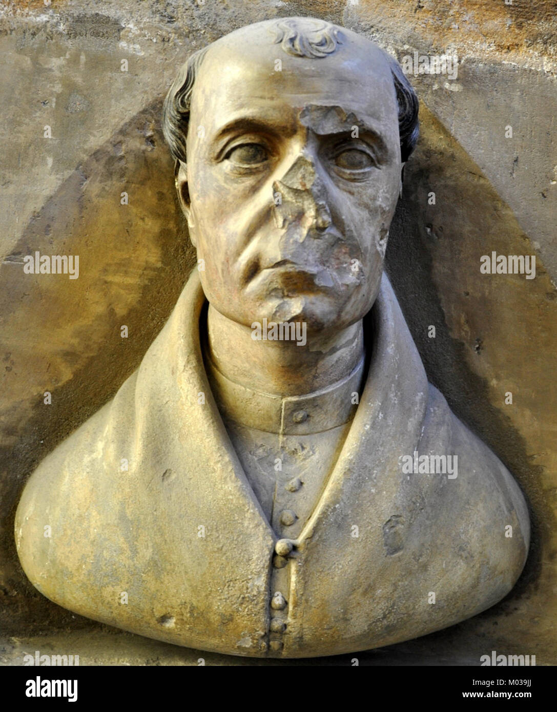 Busta Václav z Radce è una scultura di busto di Václav z Radce, una figura storica della regione ceca. La scultura riflette il suo significato e il suo contributo al patrimonio culturale della zona. Foto Stock