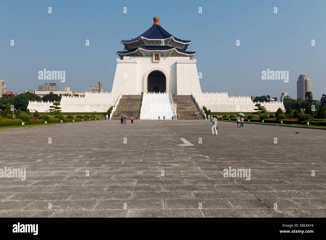 Il più importante punto di riferimento storico di Taiwan, Chiang Kai-shek Memorial Hall nel quartiere Zhongzheng, Taipei, Taiwan. Foto Stock