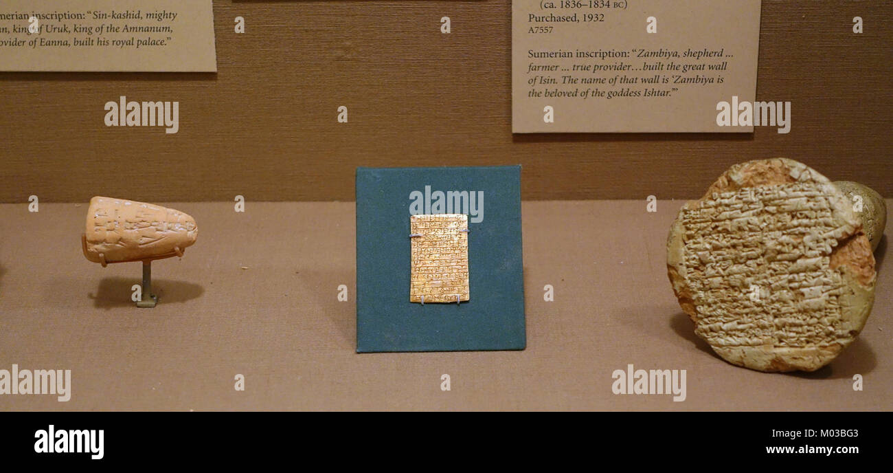 Costruzione di mura, Foundation tablet di Re Shalmaneser III periodo Neo-Assyrian, regno di Shalmaneser III, 858-824 A.C. gold - Istituto Orientale museo, Università di Chicago - DSC07476 Foto Stock