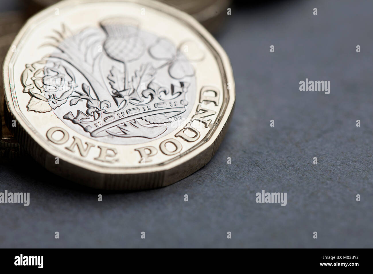 Sterlina inglese una libbra di moneta di monete Foto Stock