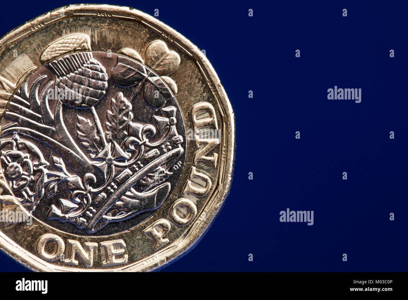 Sterlina inglese una libbra di moneta di monete Foto Stock