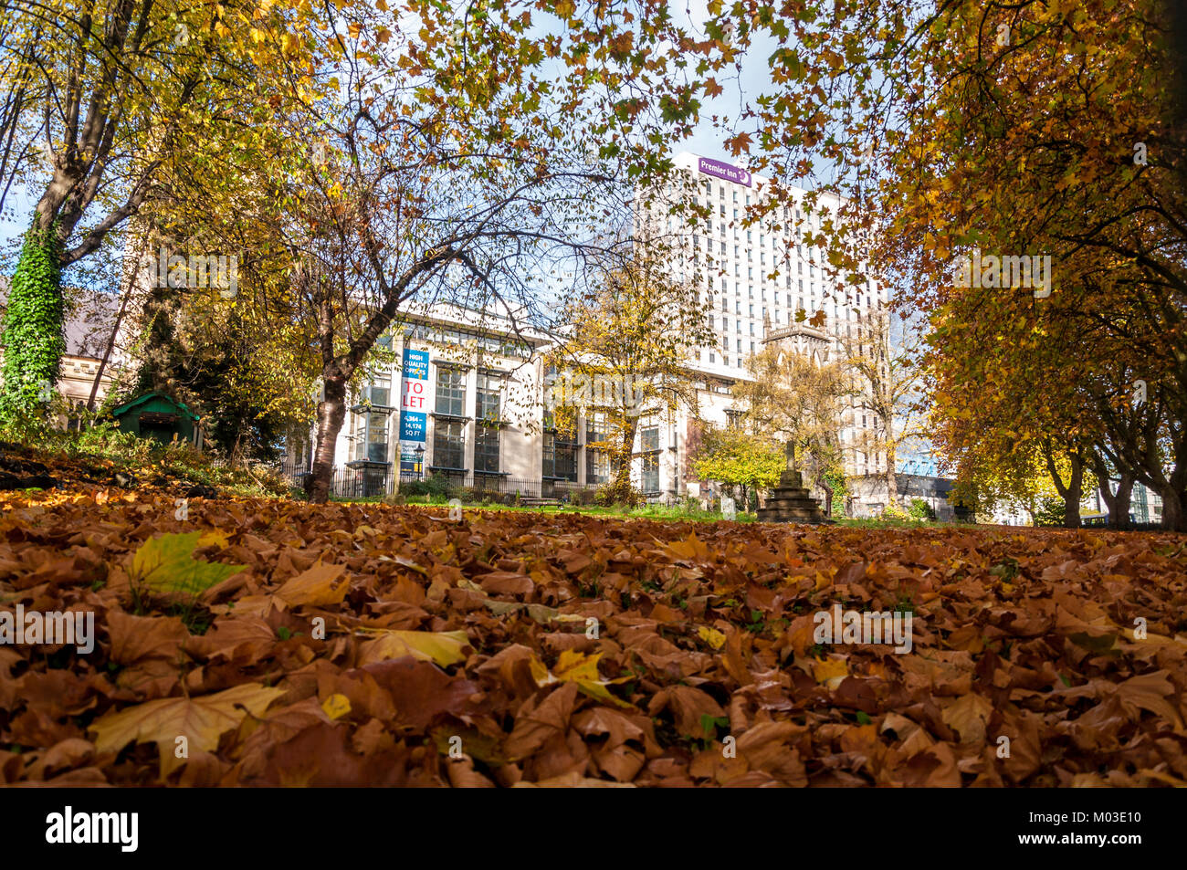 Il centro di Bristol e St James Park in autunno, REGNO UNITO Foto Stock