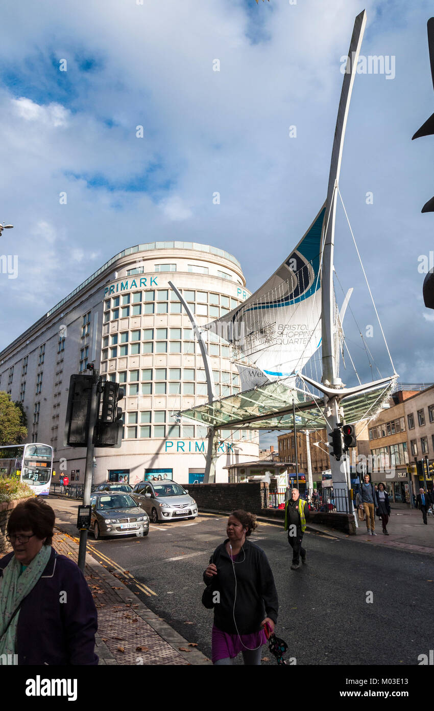 Il centro di Bristol, Broadmead Shopping District e Primark store, REGNO UNITO Foto Stock