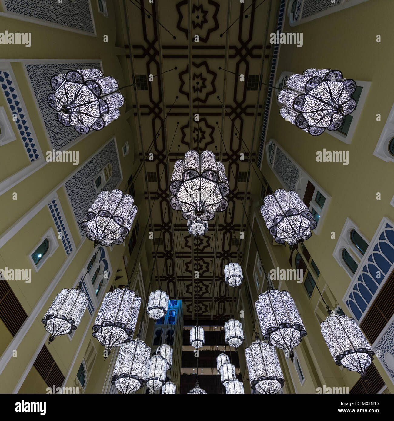 Arabo tradizionale interno di un hotel a Dubai, Emirati Arabi Uniti, Emirati Arabi Uniti Foto Stock