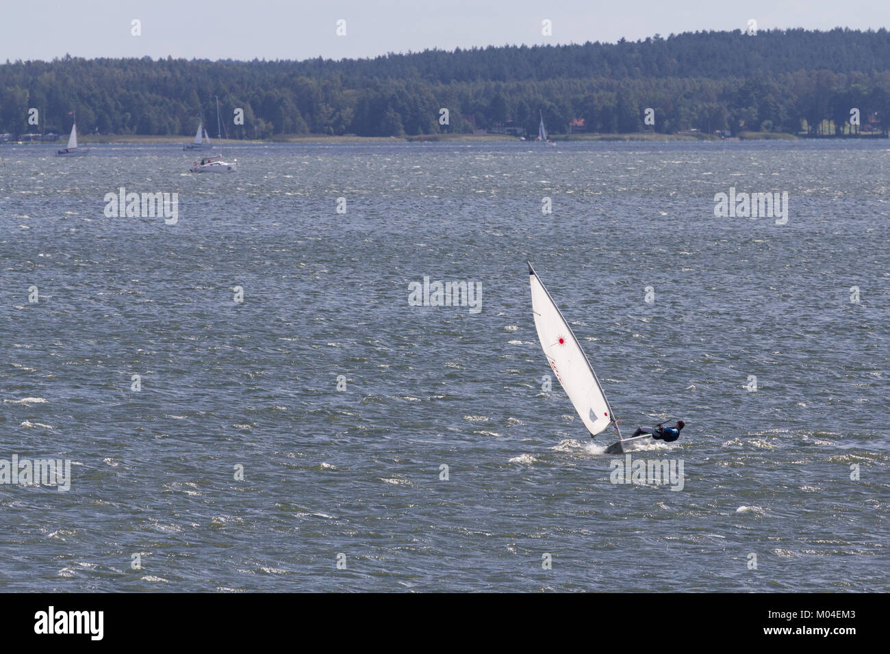 Windsurf sul lago Niegocin in Gizycko, la Masuria - Polonia Foto Stock