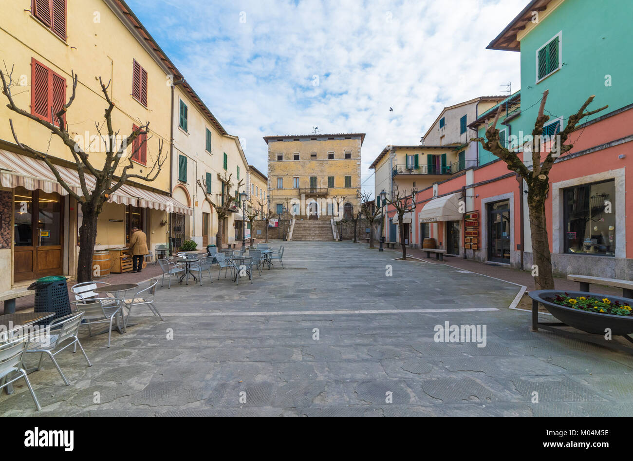 Asciano, Italia - una bella cittadina in provincia di Siena, Regione  Toscana, nel cuore delle Crete Senesi Foto stock - Alamy
