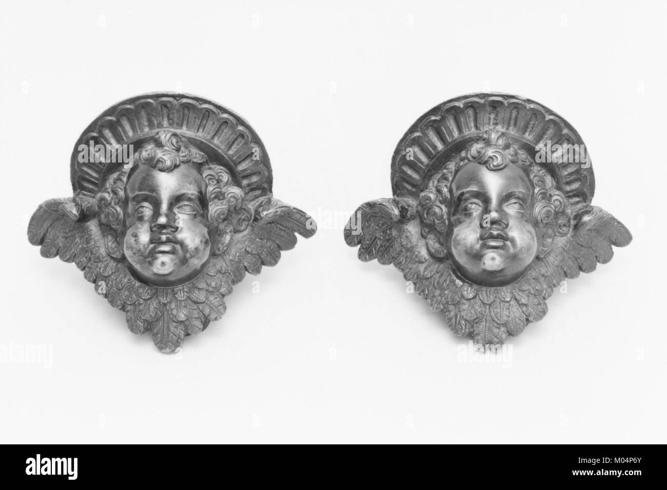 La staffa MET 201595 è un oggetto conservato al Metropolitan Museum of Art, che offre informazioni sull'artigianato storico e sugli elementi di design. Foto Stock