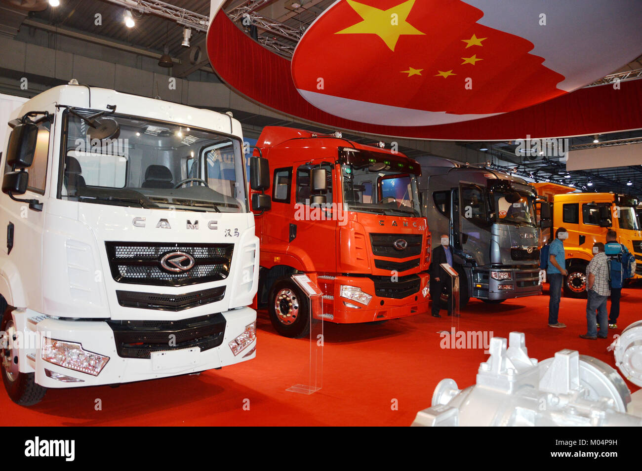 Questa immagine dell'esposizione automobilistica IAA 2014 mostra i veicoli CAMC, un importante produttore di veicoli commerciali. I veicoli industriali sono stati esposti come parte dell'attenzione dell'evento sulle innovazioni automobilistiche globali e sulle soluzioni di trasporto commerciale. Foto Stock