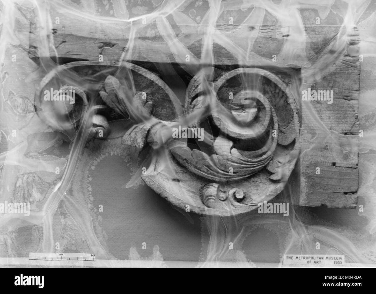 La staffa MET 90956 si riferisce a un manufatto o oggetto conservato nel Metropolitan Museum of Art Potrebbe far parte di una collezione che espone pezzi storici o artistici di notevole valore. Foto Stock