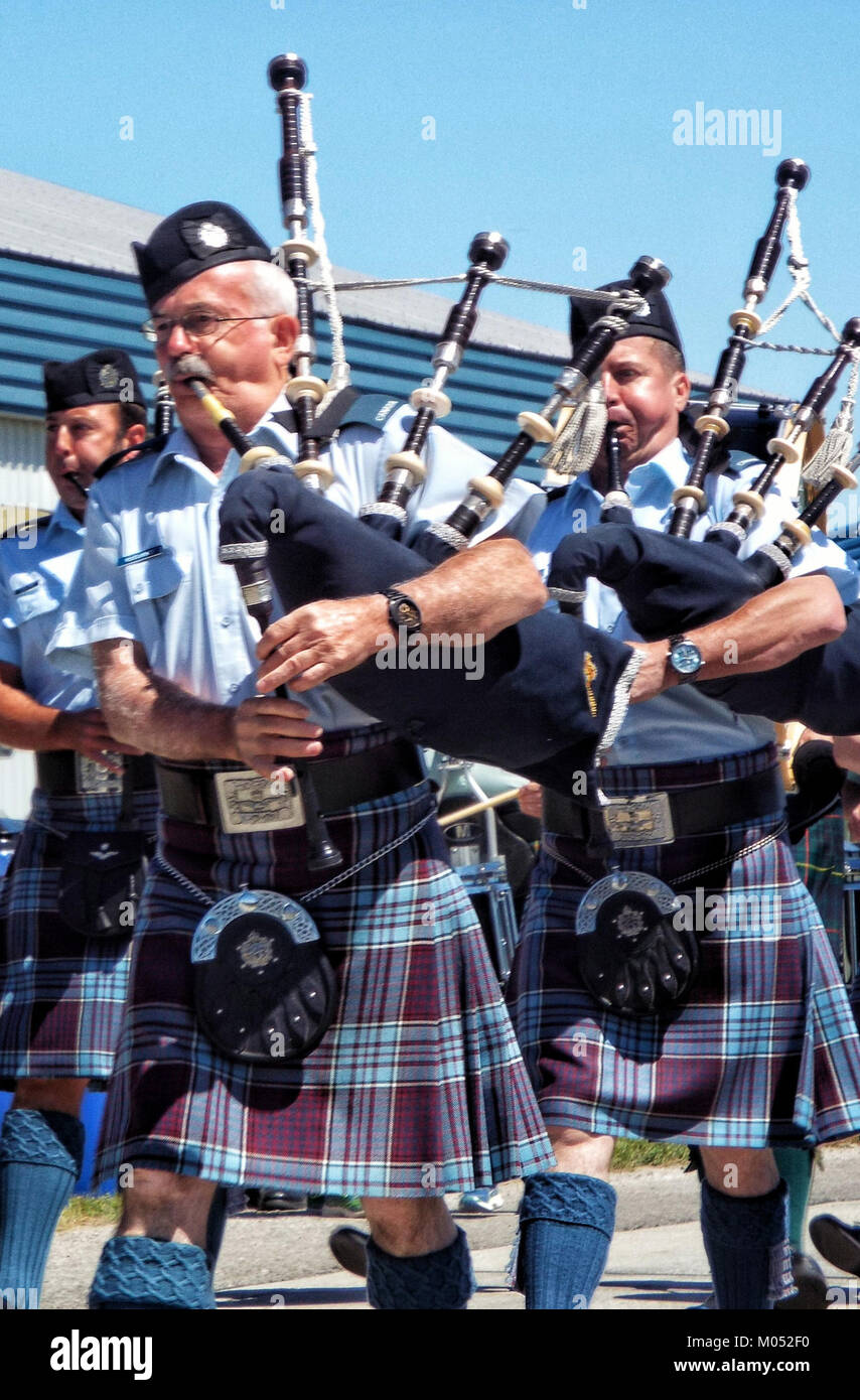Forze armate canadesi Bagpipers (27533013872) Foto Stock