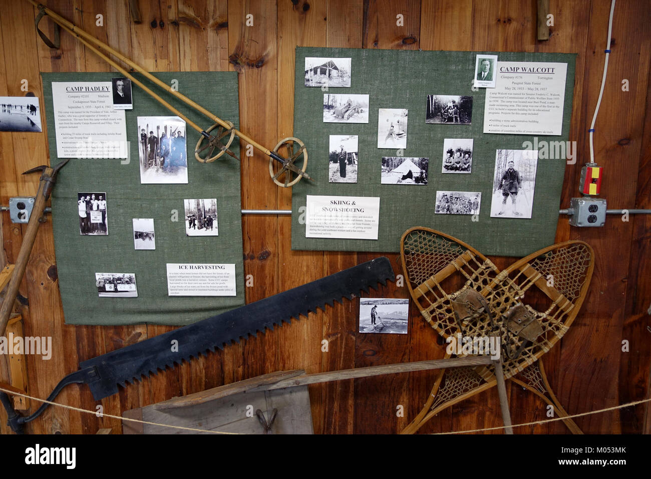 Mostre al Northeast States Civilian Conservation Corps Museum, con mostre su Camp Hadley e Camp Walcott. Il museo si trova nella Shenipsit State Forest a Stafford Springs, Connecticut. Foto Stock