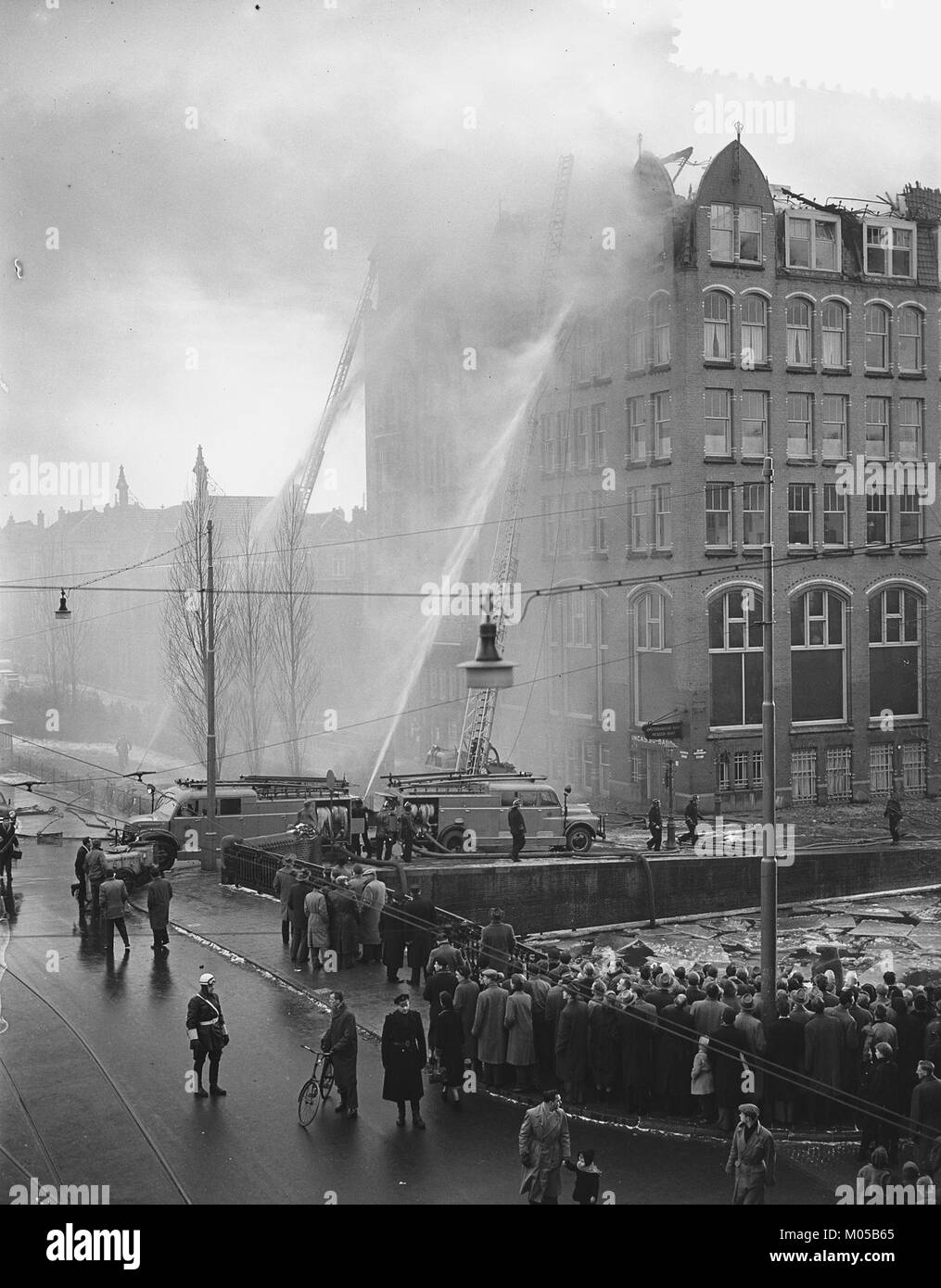 Il marchio Diamantbeurs di Amsterdam è un edificio famoso per la sua associazione con il commercio di diamanti. Ha un significativo valore storico e architettonico nel paesaggio commerciale e culturale di Amsterdam. Foto Stock