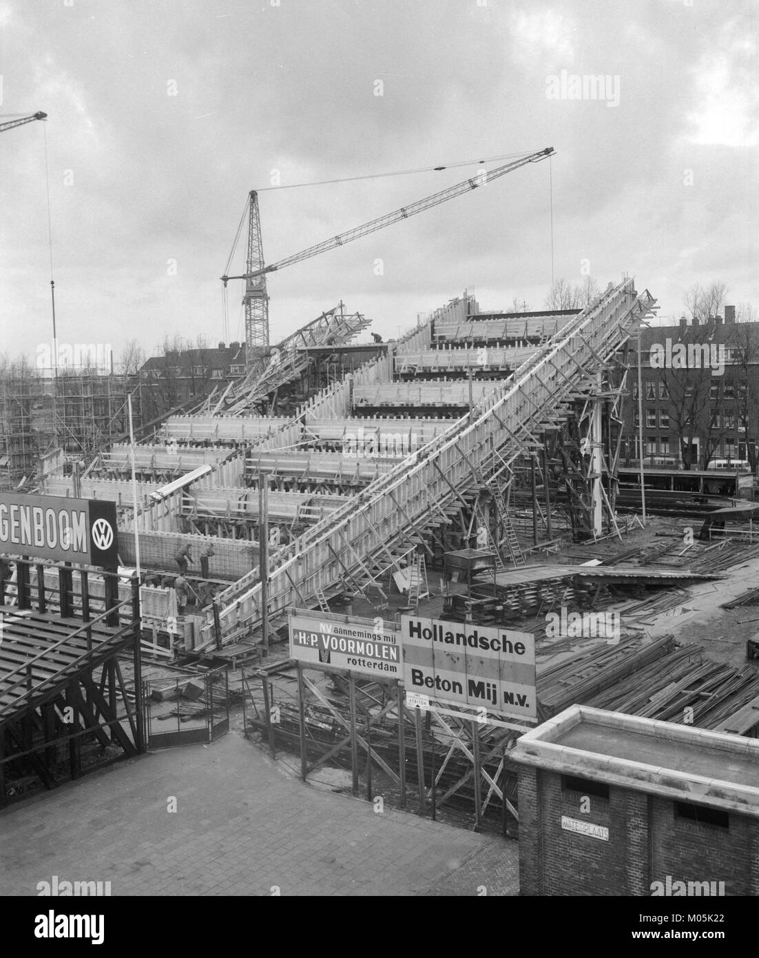 Lo Sparta Stadion, noto anche come Kasteel Stadion, è uno stadio di calcio situato a Rotterdam, nei Paesi Bassi. È la sede dello Sparta Rotterdam, un club con una ricca storia di calcio olandese. Foto Stock