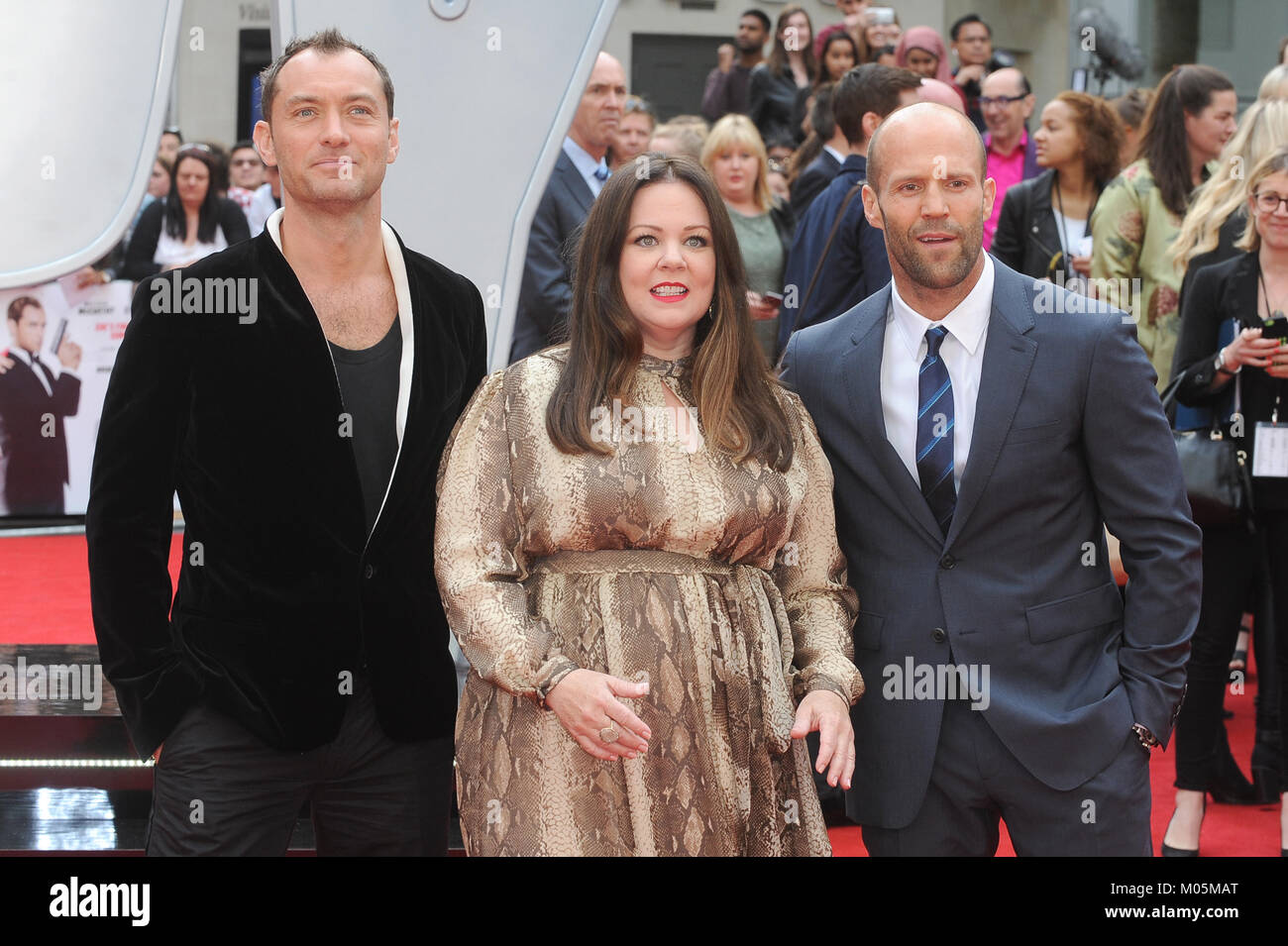 Jason Statham, Jude Law e Melissa McCarthy frequentare il Regno Unito Premiere di spy di Odeon Leicester Square a Londra. 27 maggio 2015 © Paul treadway Foto Stock