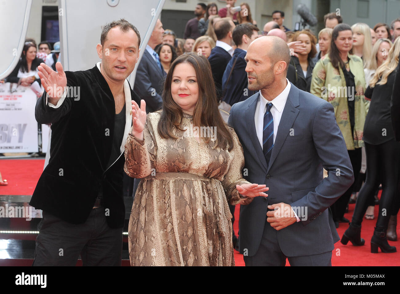 Jason Statham, Jude Law e Melissa McCarthy frequentare il Regno Unito Premiere di spy di Odeon Leicester Square a Londra. 27 maggio 2015 © Paul treadway Foto Stock