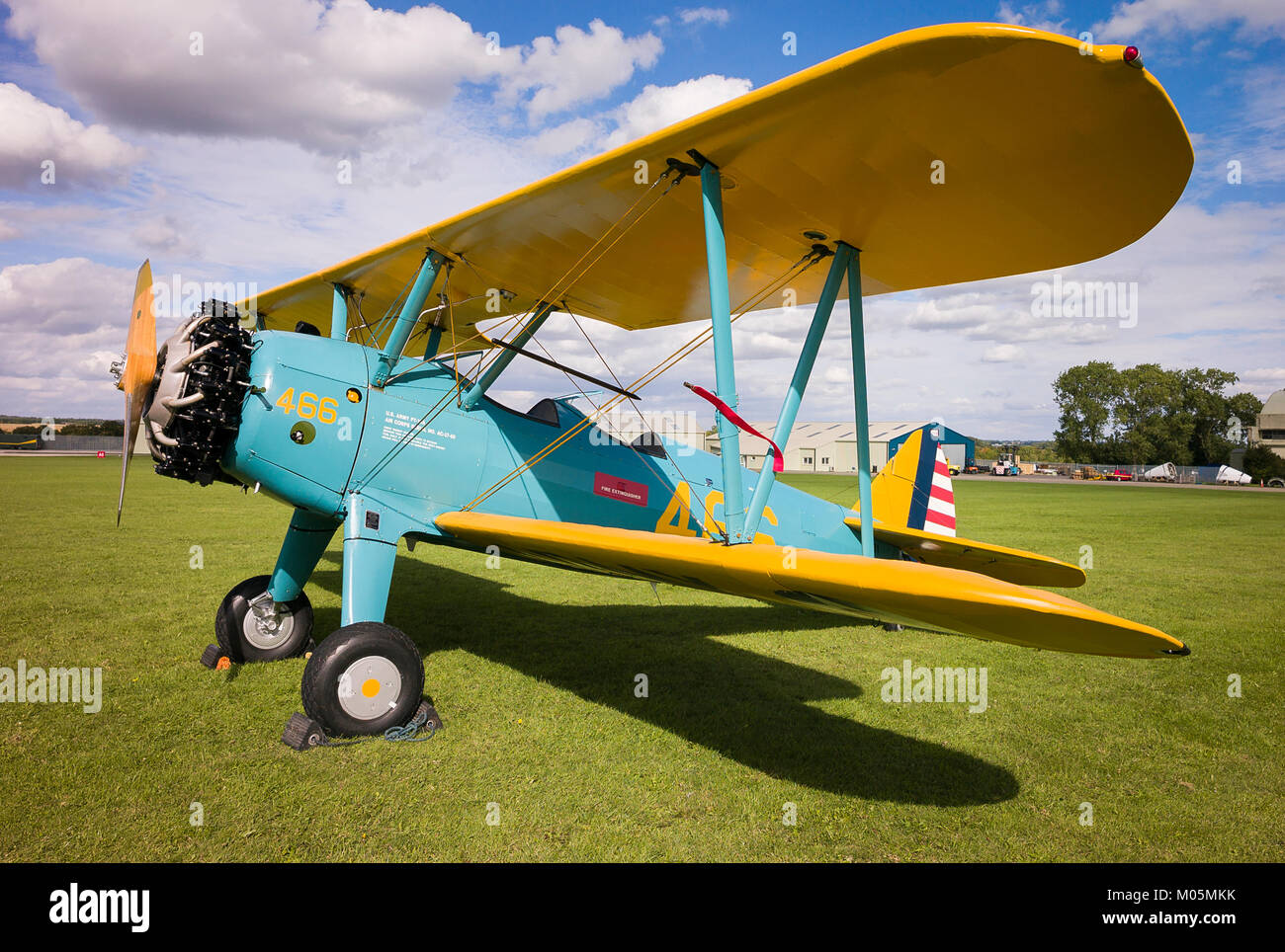Boeing Stearman da biplanare 1930s a un spettacolo inglese in Inghilterra, Regno Unito Foto Stock