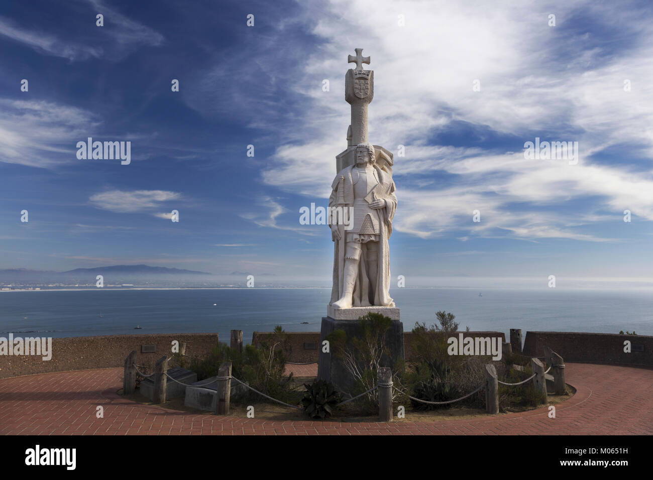 Cabrillo National Monument statua e Scenic San Diego Bay Seascape al punto Loma Peninsula California USA Foto Stock