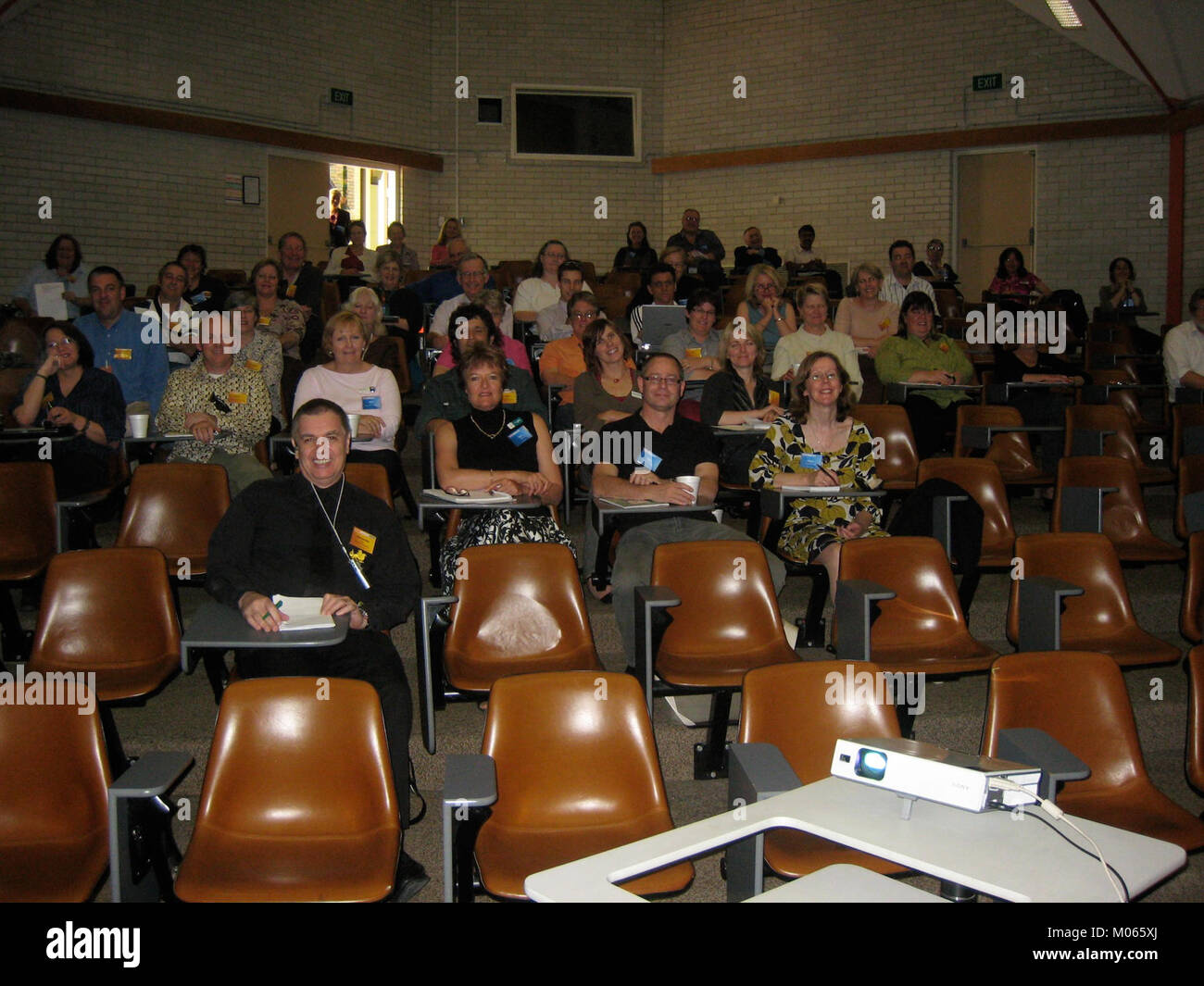 Il termine "Canberra Audience (1633318083)" si riferisce a un evento specifico o a una riunione a Canberra. È necessario un ulteriore contesto per fornire una descrizione dettagliata. Foto Stock