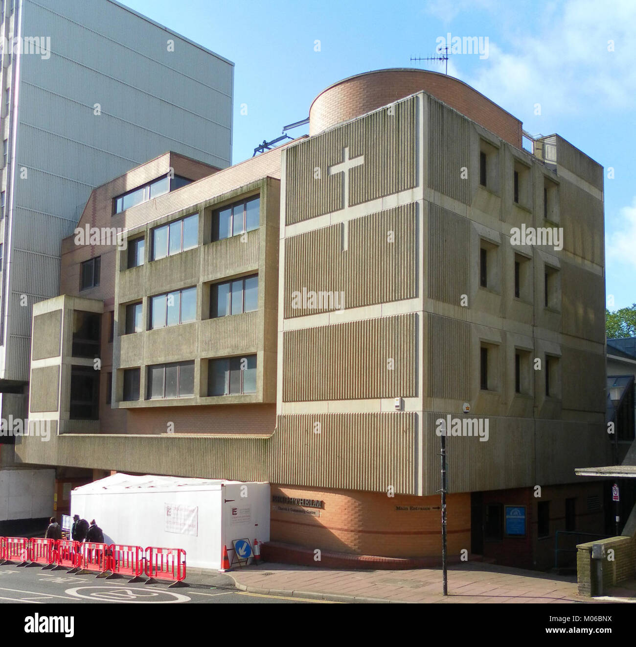 Brighthelm Church and Community Centre di Brighton integra funzioni di culto e comunità in una struttura architettonica moderna. Foto Stock
