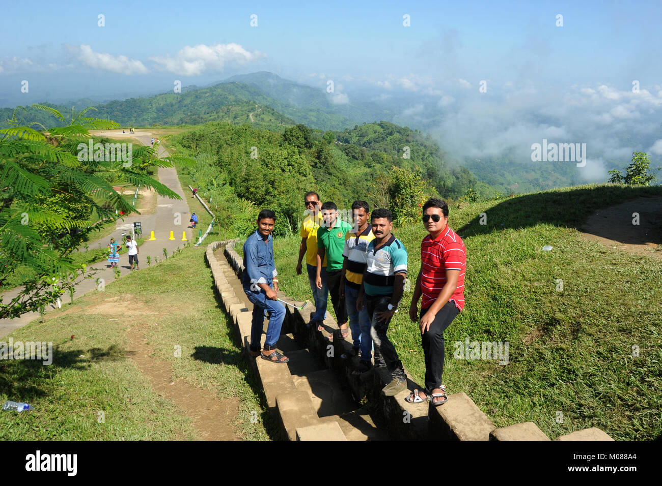 Visite turistiche il Nilgiri Turismo posto in Bandarban, Bangladesh Foto Stock