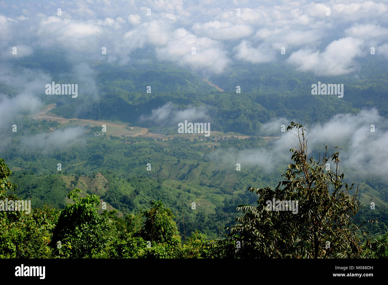 Una vista di Nilgiri Turismo posto in Bandarban, Bangladesh Foto Stock