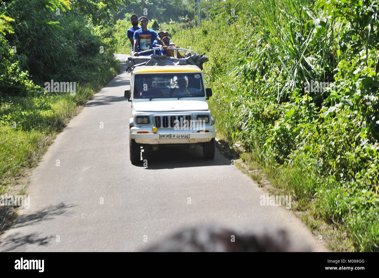 Visite turistiche il Nilgiri Turismo posto in Bandarban, Bangladesh Foto Stock