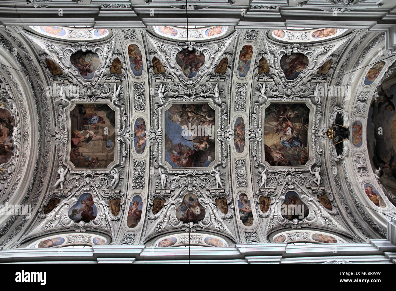 Vienna, Austria - famoso Dominikaner Kirche (Chiesa Dominicana) interni Foto Stock