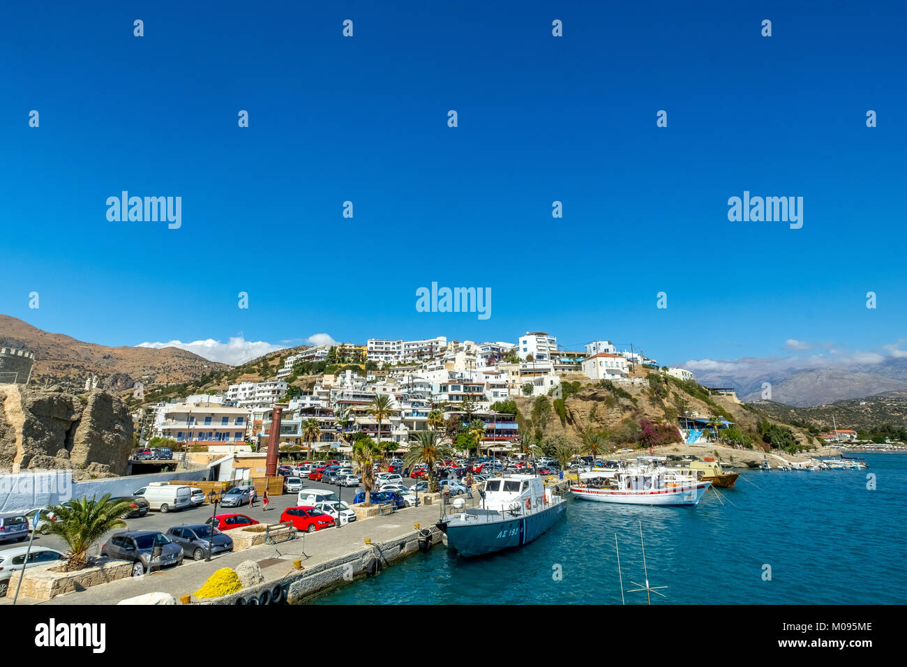 Fischerboote im Hafen von Agia Galini, Kreta, Griechenland, Europa, Agia Galini, Europa, Kreta, Griechenland, GR, Reise, Tourismus, Reiseziel, Sightse Foto Stock