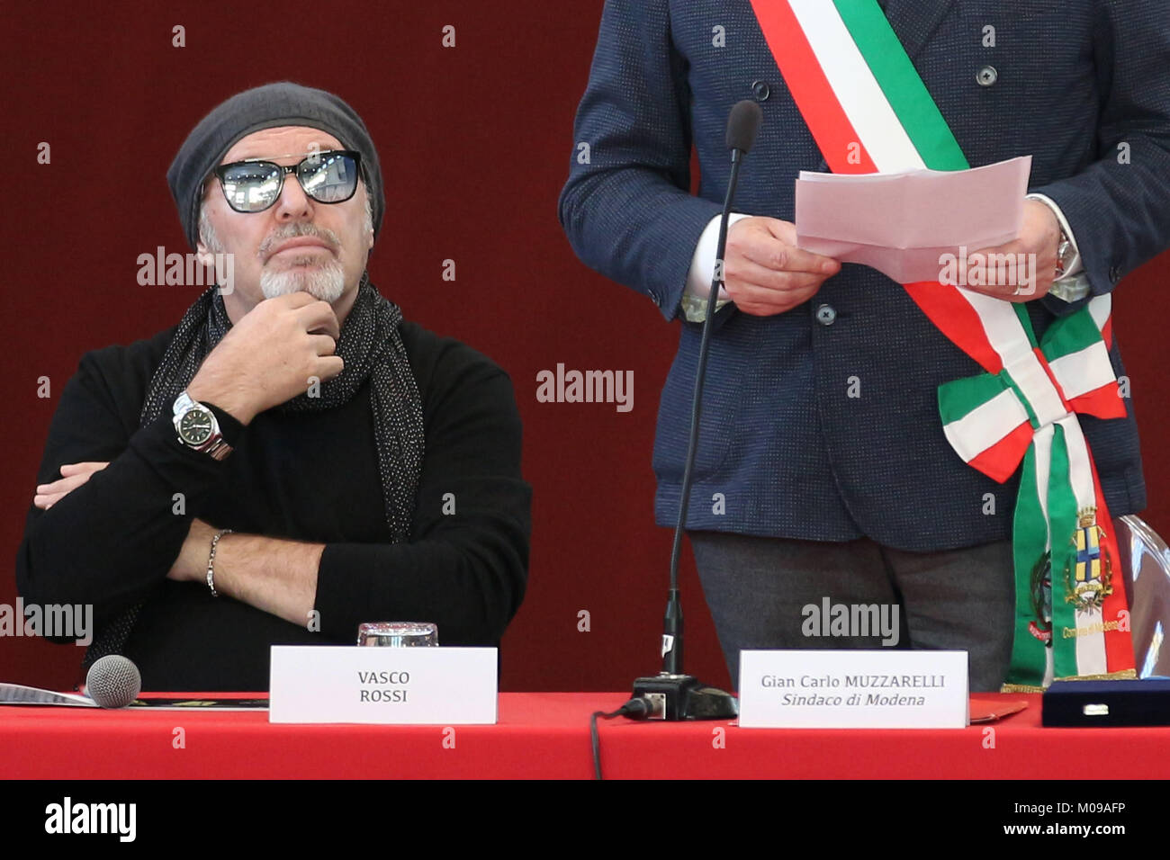 MODENA, Italia - 17 gennaio 2018 - Conferimento della Cittadinanza onoraria di Modena per il musicista Vasco Rossi Foto Stock