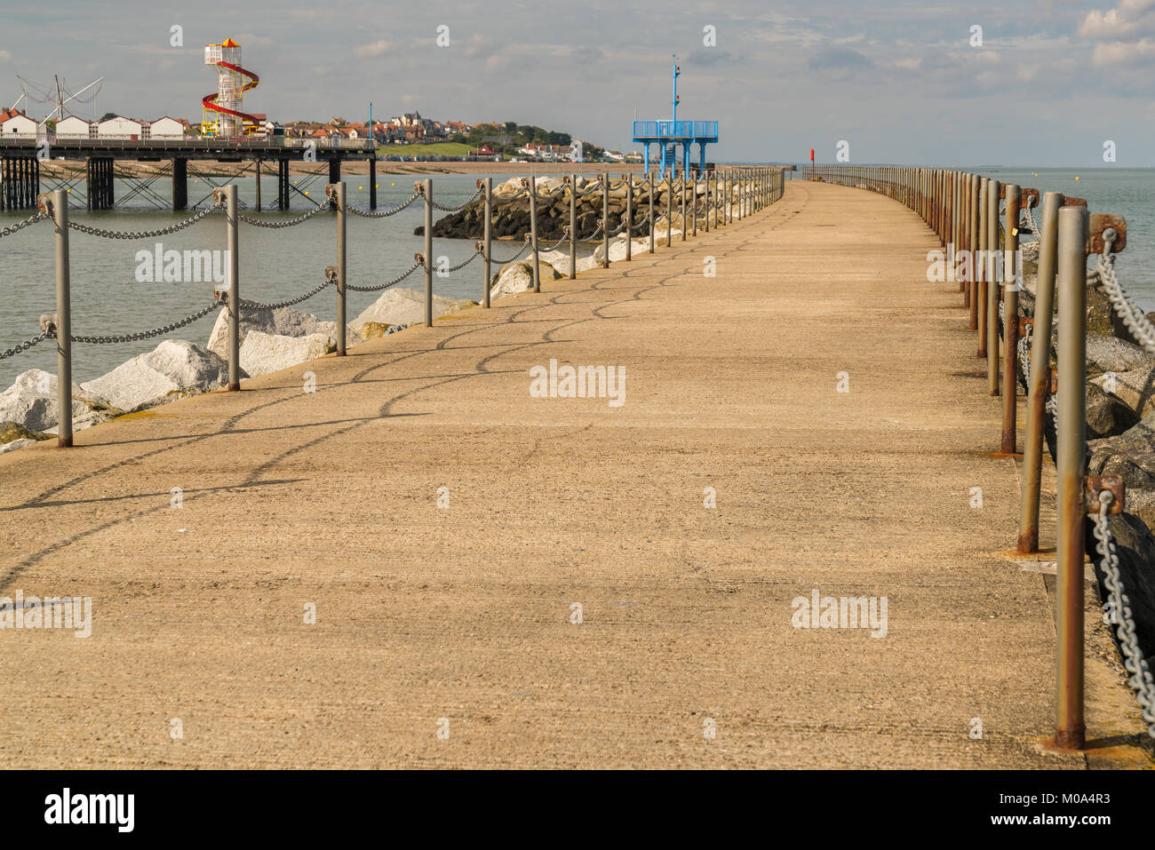 Neptunes braccio e il molo in Herne Bay, Kent, England, Regno Unito Foto Stock