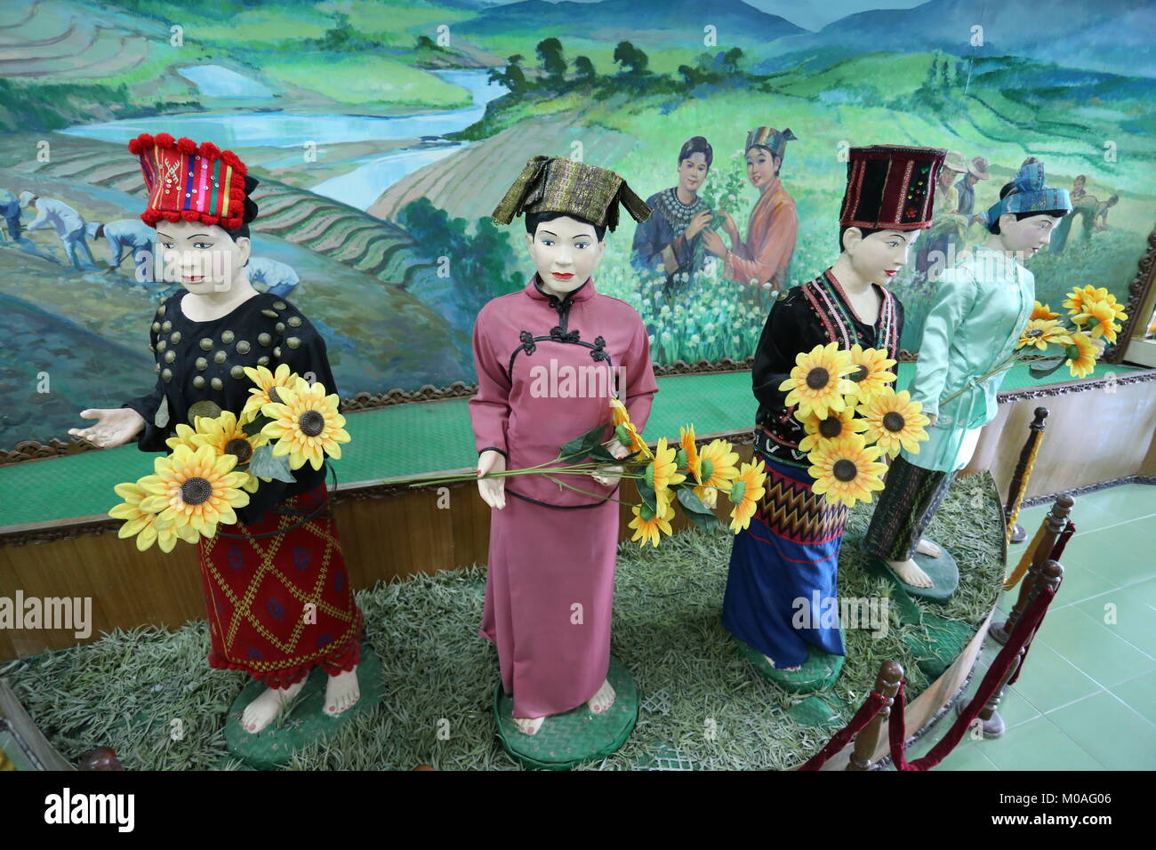 Il farmaco eliminazione Museum di Yangon è riempito con display di segnalazione di pericoli e rischi della tossicodipendenza. Foto Stock