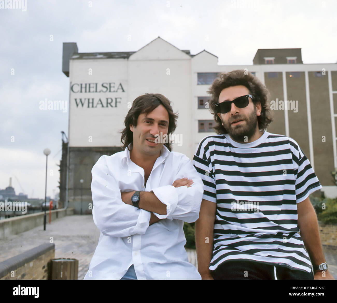 GODLEY E CREME rock inglese duo 1980 circa con Kevin Godley a destra e Lol Creme Foto Stock