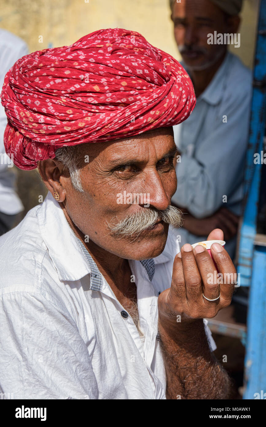 La colorata turbanti di Rajasthan, India Foto Stock