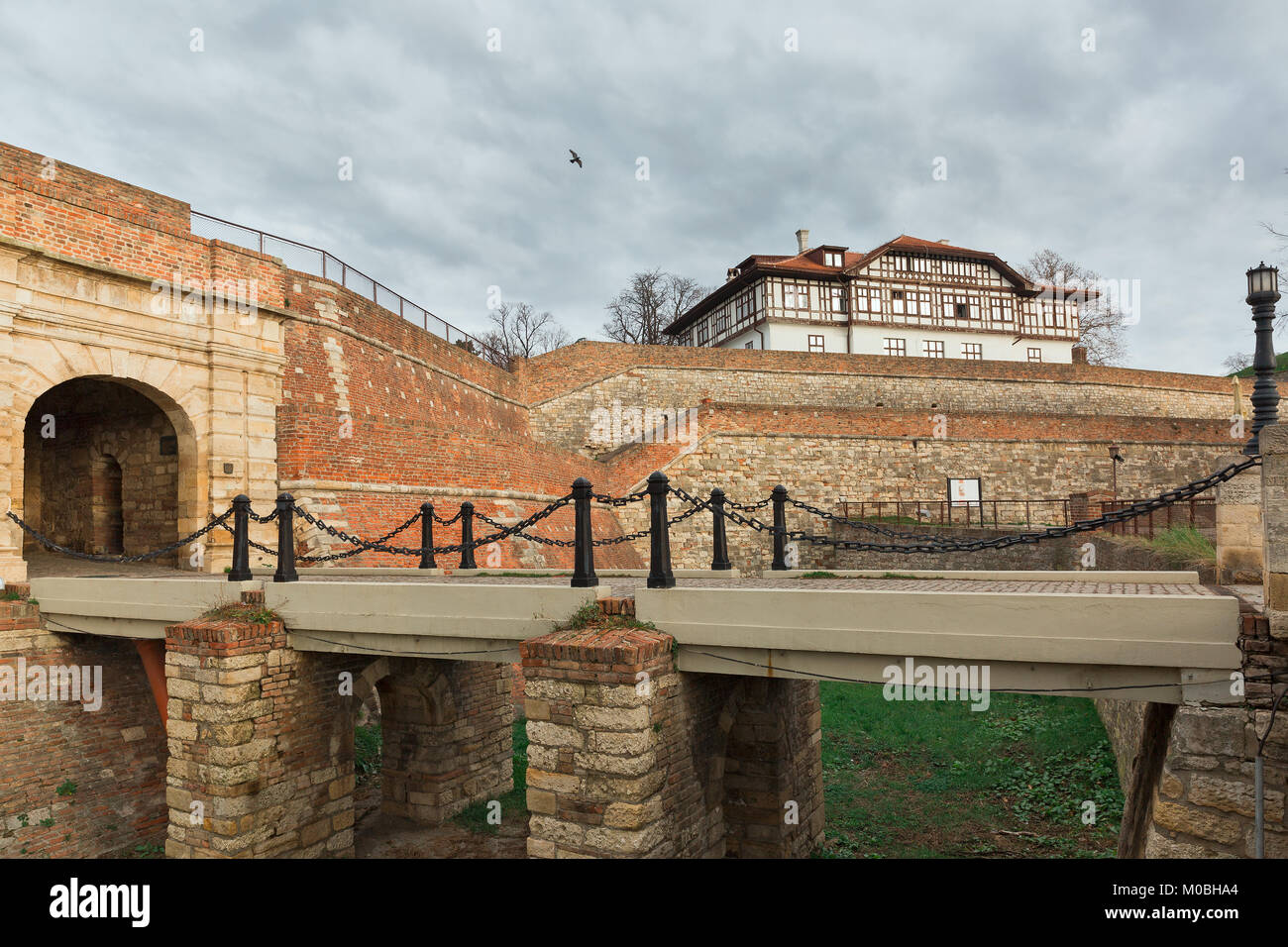 Bridge e alla porta alla fortezza di Kalemegdan, Belgrado, Serbia Foto Stock