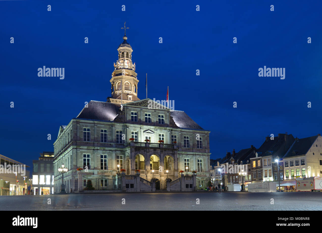 Maastricht, Paesi Bassi - 7 Settembre 2013: Municipio sulla piazza del mercato sul Trattato di Maastricht,. L' edificio fu costruito nel XVII secolo da Pieter Pos Foto Stock