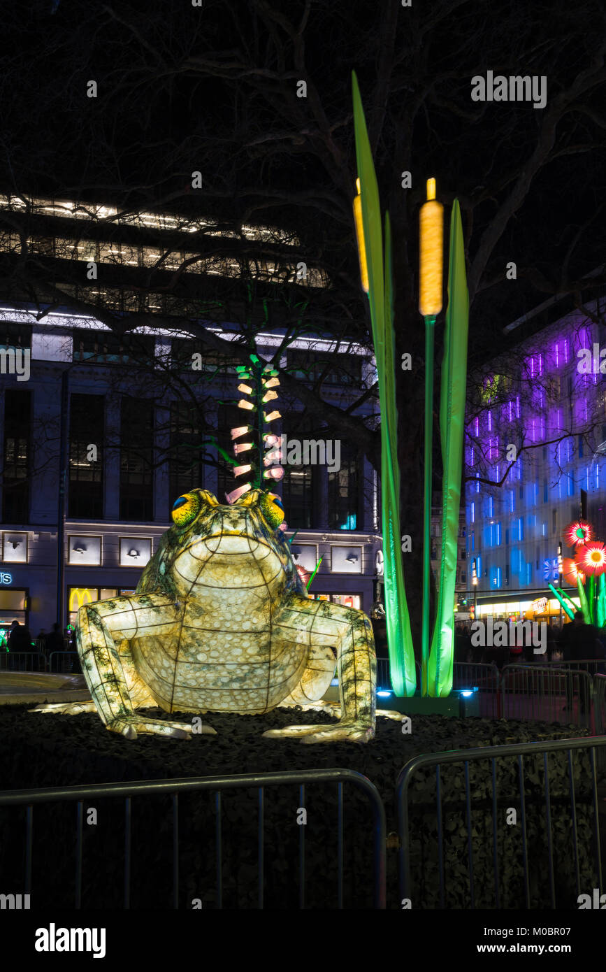 LONDON, Regno Unito - 18 gennaio 2018: Lumiere di Londra, un arte di installazione da leader nel Regno Unito Jo artins Pocock e la società Lanter trasformare Leicester Square Foto Stock