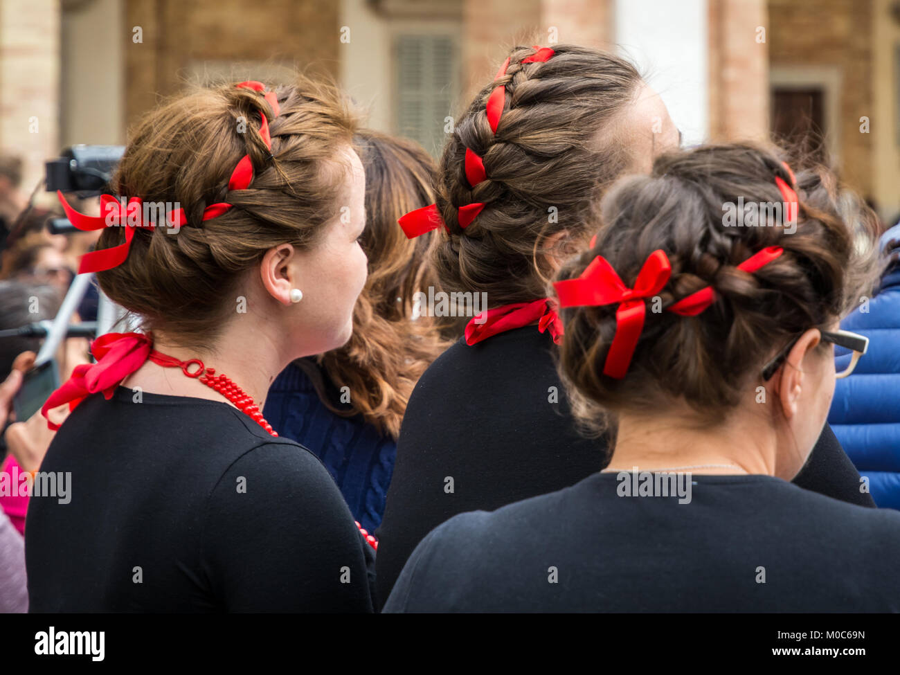 LORETO, Italia - juli 16, 2016 - rassegna internazionale di musica sacra nella piazza del Santuario della Santa Casa di Loreto, Marche, Italia. tipici Foto Stock