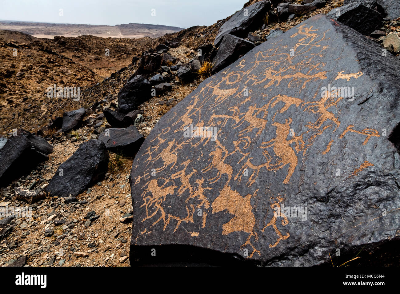 La pittura di roccia, in Yinshan Montagne in Murad medio Banner, Mongolia Interna, Cina. Foto Stock