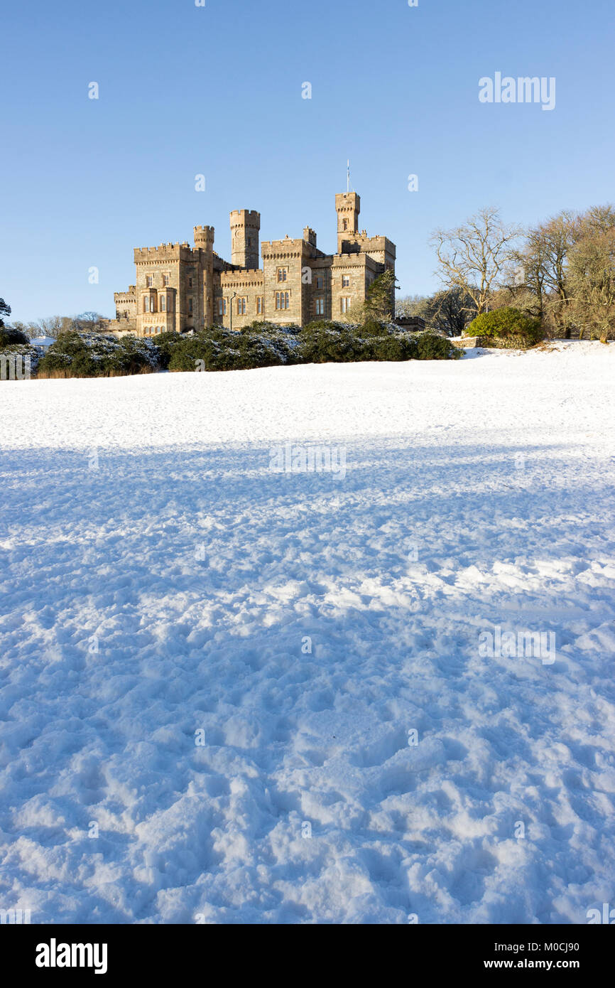 Inverno in scena al castello di Lews, Stornoway, isola di Lewis, Western Isles, Ebridi Esterne, Scotland, Regno Unito Foto Stock