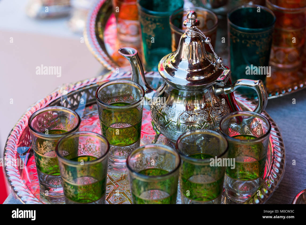 Marocchino tradizionale souvenir artigianale sul mercato aperto Foto Stock