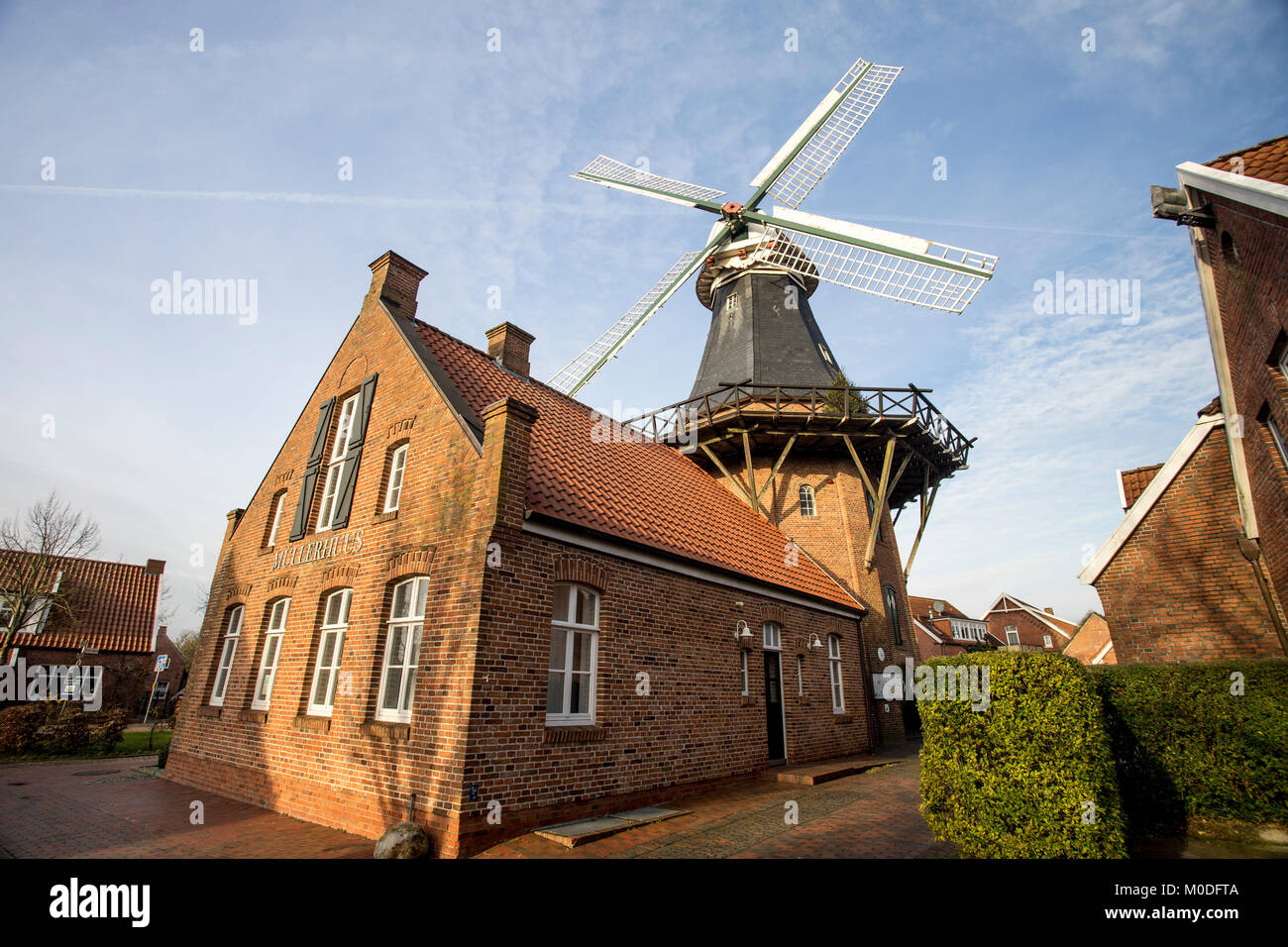 Frisia orientale ditzum mattone di mulino a vento Foto Stock